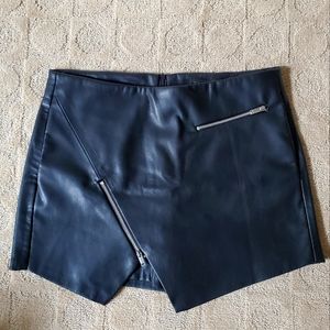 Zara Faux Leather Skort S
